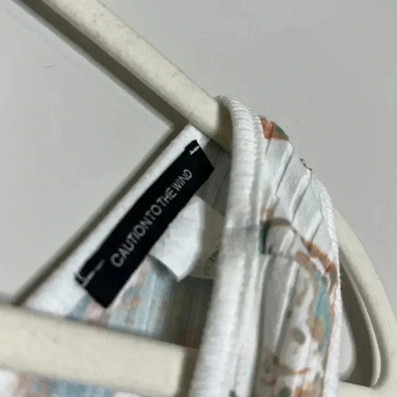 Caution to the Wind Side cut out Dress - Picture 6 of 8